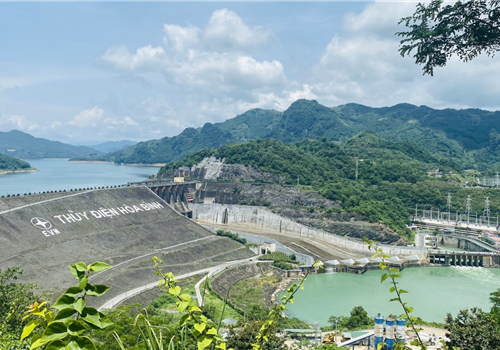 Hoa Binh Hydropower plant