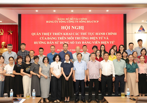 Hội nghị quán triệt, triển khai các thủ tục hành chính của Đảng trên môi trường điện tử và hướng dẫn sử dụng Sổ tay đảng viên điện tử trong toàn Đảng bộ Tổng công ty.